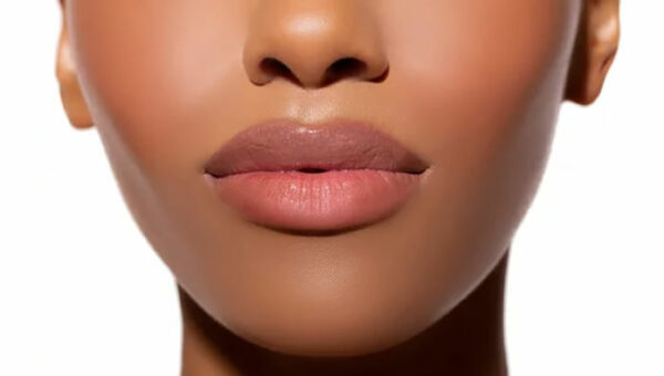ETHNIC LIPS COLOR CORRECTION